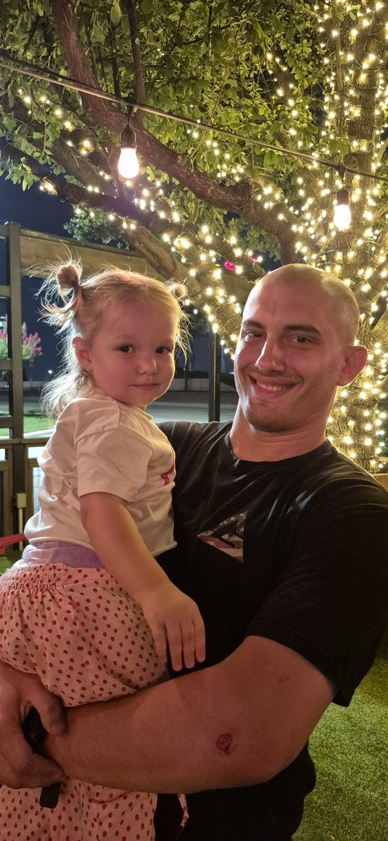 TimBrown_CA's tweet image. Bailey with her BJJ Coach, we went out and watched the fights with the entire class from Gracie Barra Texas. Was amazing to be around so many great people.
Thankful for BJJ