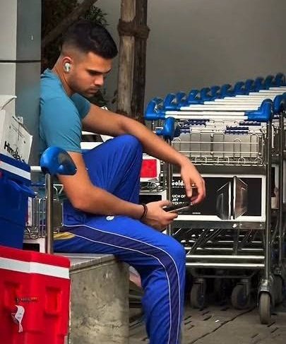 sp0rtswala's tweet image. Bahut takleef hoti hai jab aap yogya ho, lekin log aapki yogyata na pehchanein.
- Arjun Tendulkar