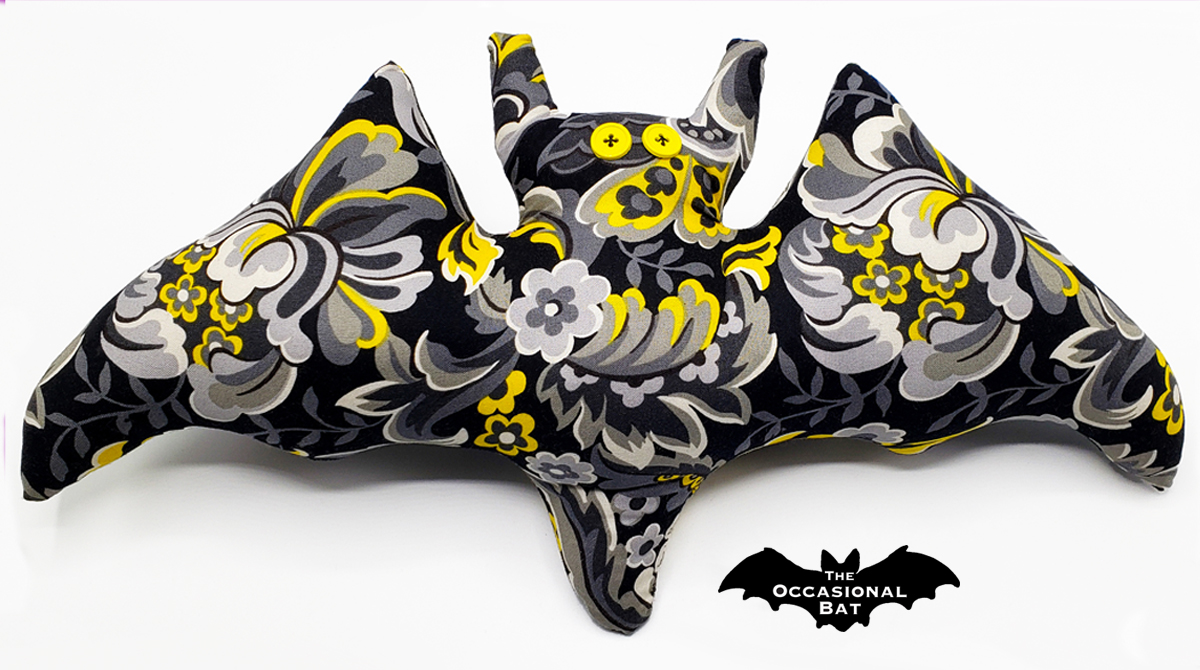 OccasionalBat's tweet image. Check out this trendy color scheme - black, grey, and yellow! 🖤💛🩶 #bat #handmade #pillow #grey #gray #yellow #black #batshapedpillow #shopsmall #etsy #theoccasionalbat theoccasionalbat.etsy.com/listing/433107…