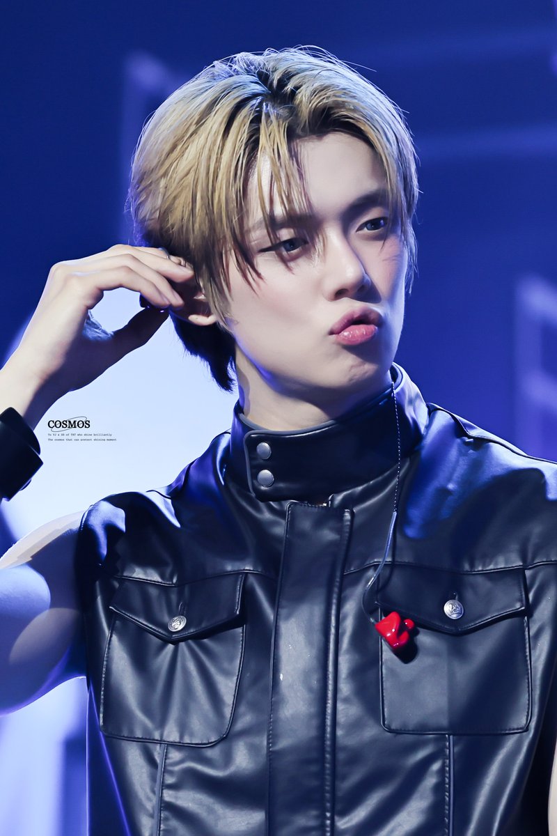 cosmos_913's tweet image. [HQ] 250721 🖤

#YEONJUN #연준 #ヨンジュン 
#투모로우바이투게더 #TXT