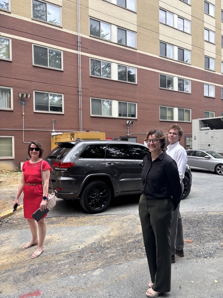 MCGreenBank's tweet image. Last week, our team had the exciting opportunity to visit one of our impactful projects, Hampshire Tower Apartments! 🏢⚡
As the first privately-owned Resilience Hub and electrification project in Montgomery County, Hampshire Tower is setting a new standard for sustainable,…
