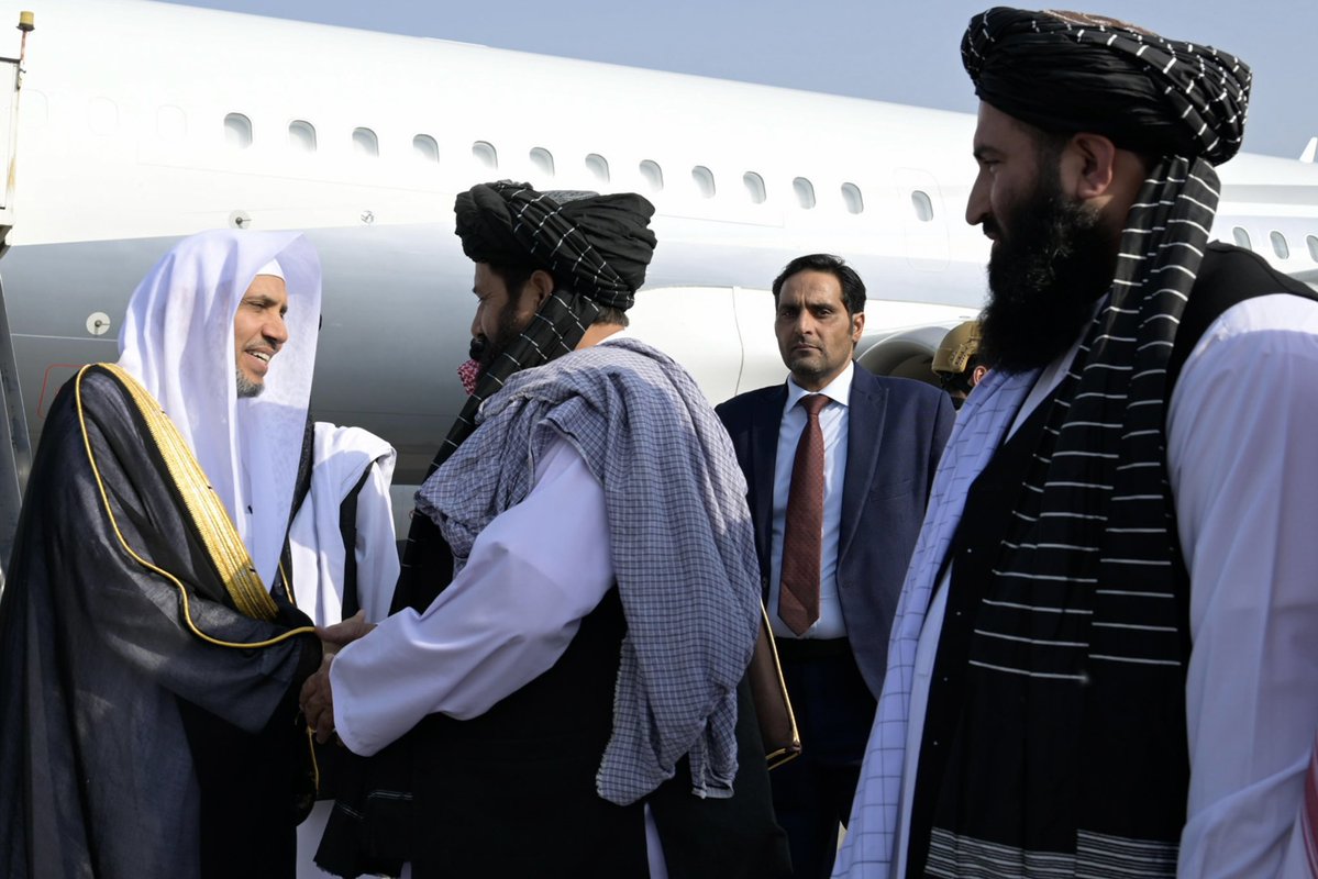 MWLOrg_en's tweet image. This morning,
H.E. Sheikh Dr. #MohammedAlissa @MhmdAlissa, Secretary-General of the Muslim World League (MWL) and Chairman of the Organization of Muslim Scholars, arrived in Kabul, the capital of Afghanistan, on an official visit during which he will meet with senior government…