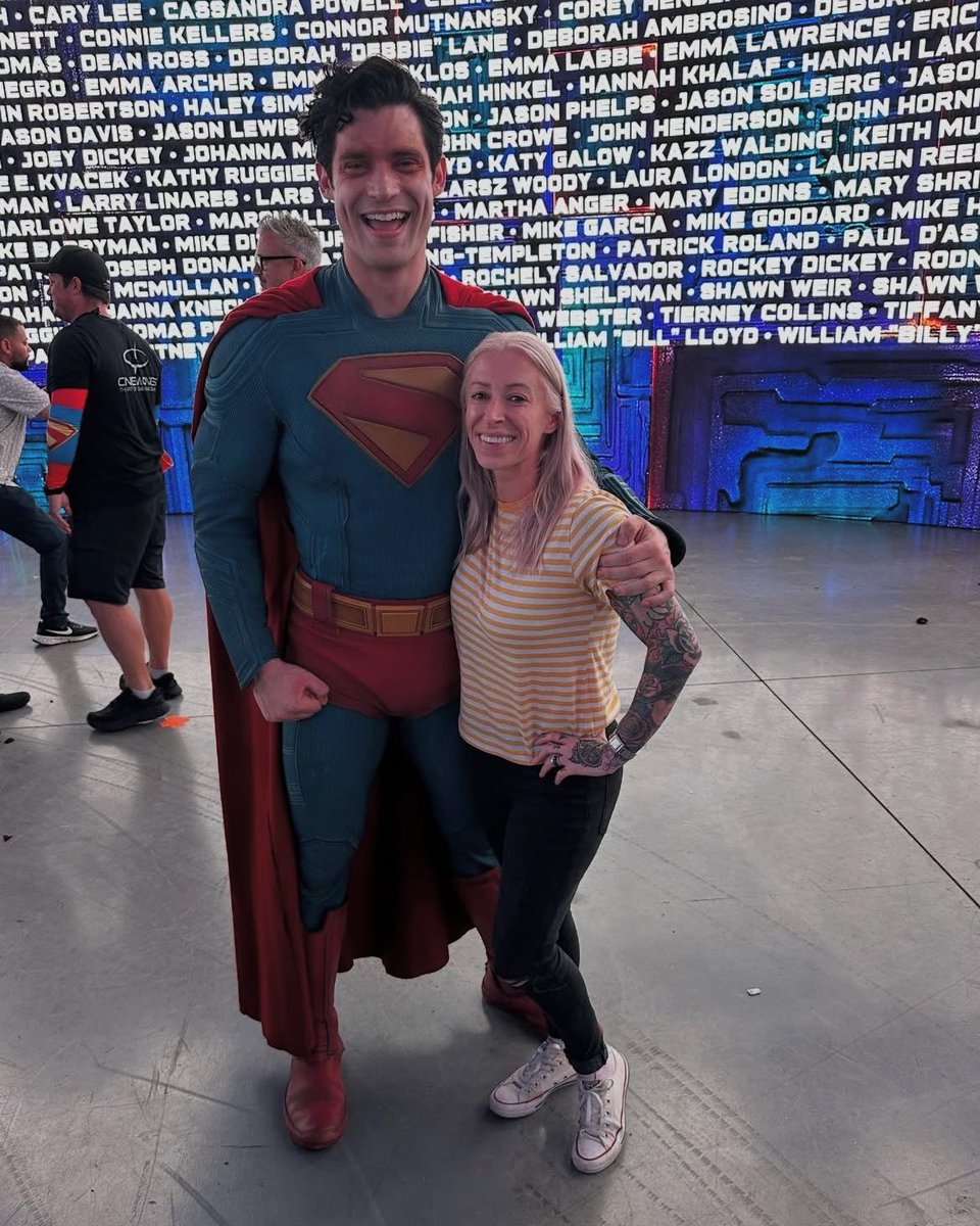 CorenswetNews's tweet image. David Corenswet with hair stylist Lindsay McAllister on the set of Superman (📷 hairbylindsaymcallister on Instagram)