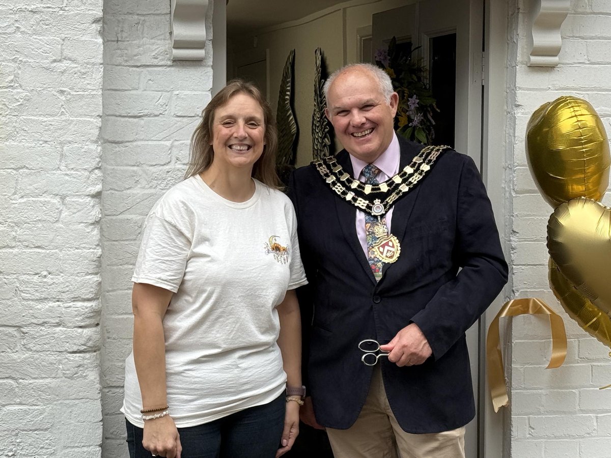 TBESW's tweet image. Crystal emporium puts the βwooβ into Royal Wootton Bassett - The Business Exchange - Swindon and Wiltshire. Read the story here: π bit.ly/4f3KpuD
#Swindon #Wiltshire