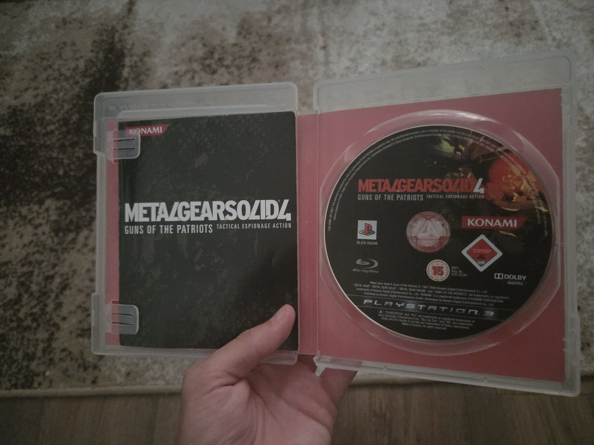 BeskInfinity's tweet image. IT'S FUCKINNNNN HEREEEEE never played it PS3 arriving the day after tommorow along with like 10 games gonna do some old gamin 😼🙏 so excited