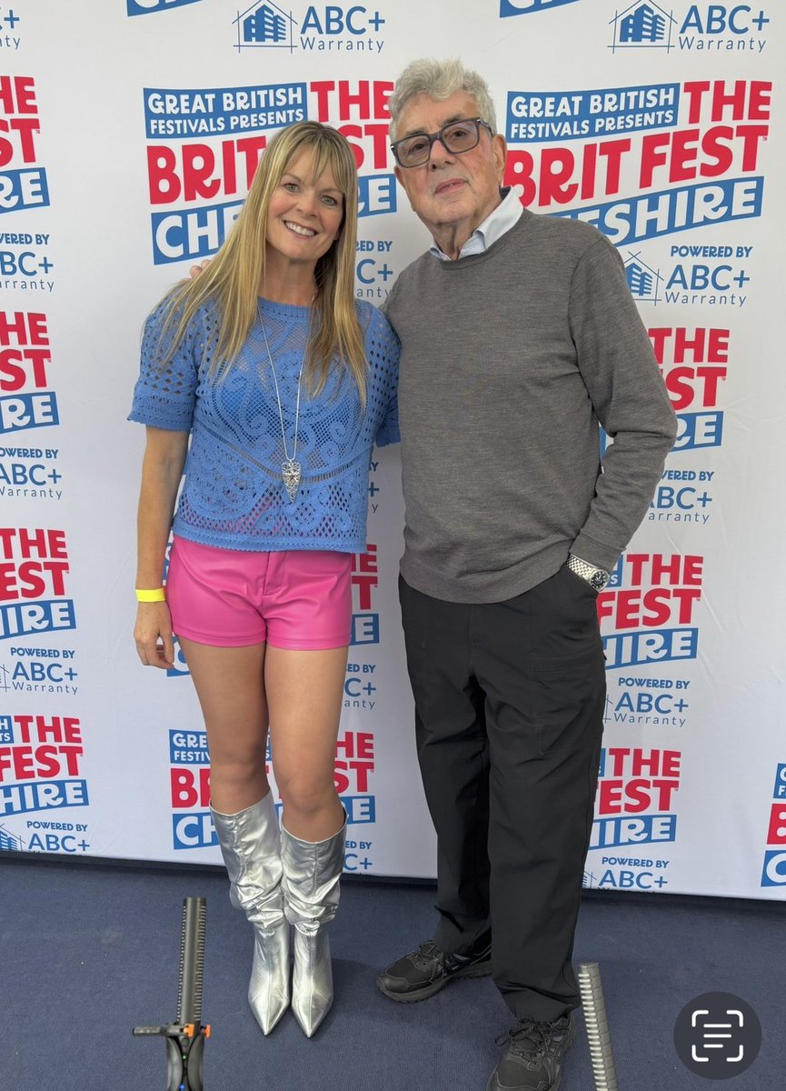 Helen Barnes (@loving80smusic) on Twitter photo Nice to meet <a href="/GrahamGouldman/">Graham Gouldman</a>, at <a href="/TheBritFestUK/">The Brit Fest</a>, this year! <a href="/10ccTheFanClub/">10cc - The Fan Club Site</a>
<a href="/10ccWorld/">10cc</a>
#10cc Nice to meet <a href="/GrahamGouldman/">Graham Gouldman</a>, at <a href="/TheBritFestUK/">The Brit Fest</a>, this year! <a href="/10ccTheFanClub/">10cc - The Fan Club Site</a>
<a href="/10ccWorld/">10cc</a>
#10cc