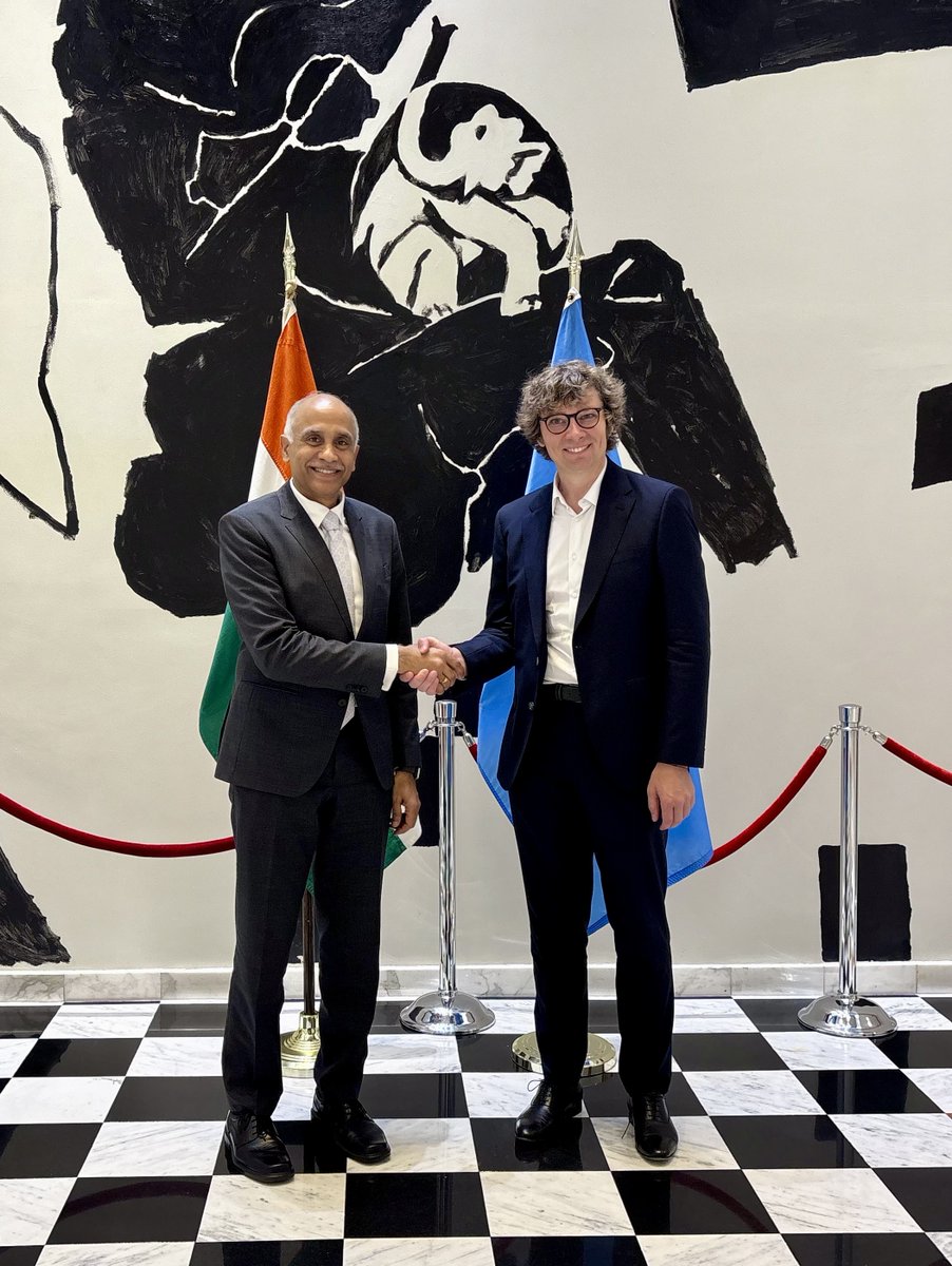 ITUatUNHQ's tweet image. ITU DSG @tlamanauskas was pleased to meet with Amb. Parvathaneni Harish of @IndiaUNNewYork
to discuss topics including the digital divide, AI, and the WSIS+20 review @WSISprocess. 🇺🇳🤝🇮🇳