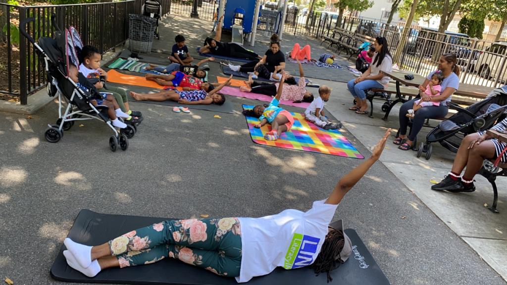 linc_nyc's tweet image. We're celebrating #InternationalDayofYoga with a shoutout to next week’s Yoga in the Park with our LINC Fordham families! 🌳📚🧘🏽♀️Join us & our partners at @NYCParks' Poe Park for stories, stretches & early literacy fun.
📅 July 29
⏰ 10:30am
🎟️ FREE RSVP: tinyurl.com/poe25linc