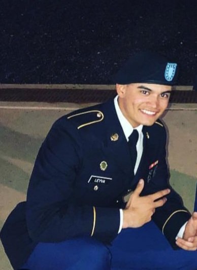 FinFanForLife's tweet image. My soldier has finished his MSO.. It's time to come home! 5 more days & he'll be home. 7 1/2 years.. Thank you my son, for your service & welcome home. I love you papi. π§‘πΊπΈ