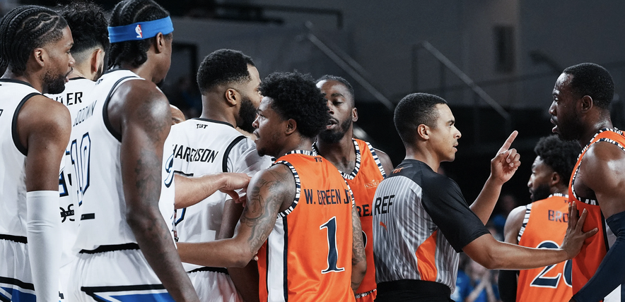 TJWalkerRadio's tweet image. Kentucky Roll Call: Nice to have all the local teams (UK, UofL, IU) advance in the @thetournament. Shaping up for another quarterfinal classic showdown!
12-2 p.m. @BigXSportsRadio
tunein.com/radio/The-Big-…