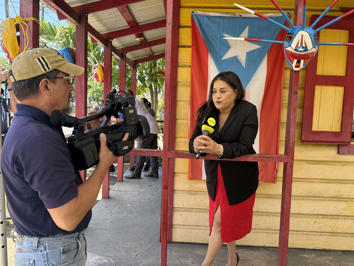 JuliaLoiza's tweet image. HOY lunes por @TelenoticiasPR @notiseiswipr y @noticel entre otros medios de comunicación, pueden ver todos los detalles de nuestras Fiestas Tradicionales.
