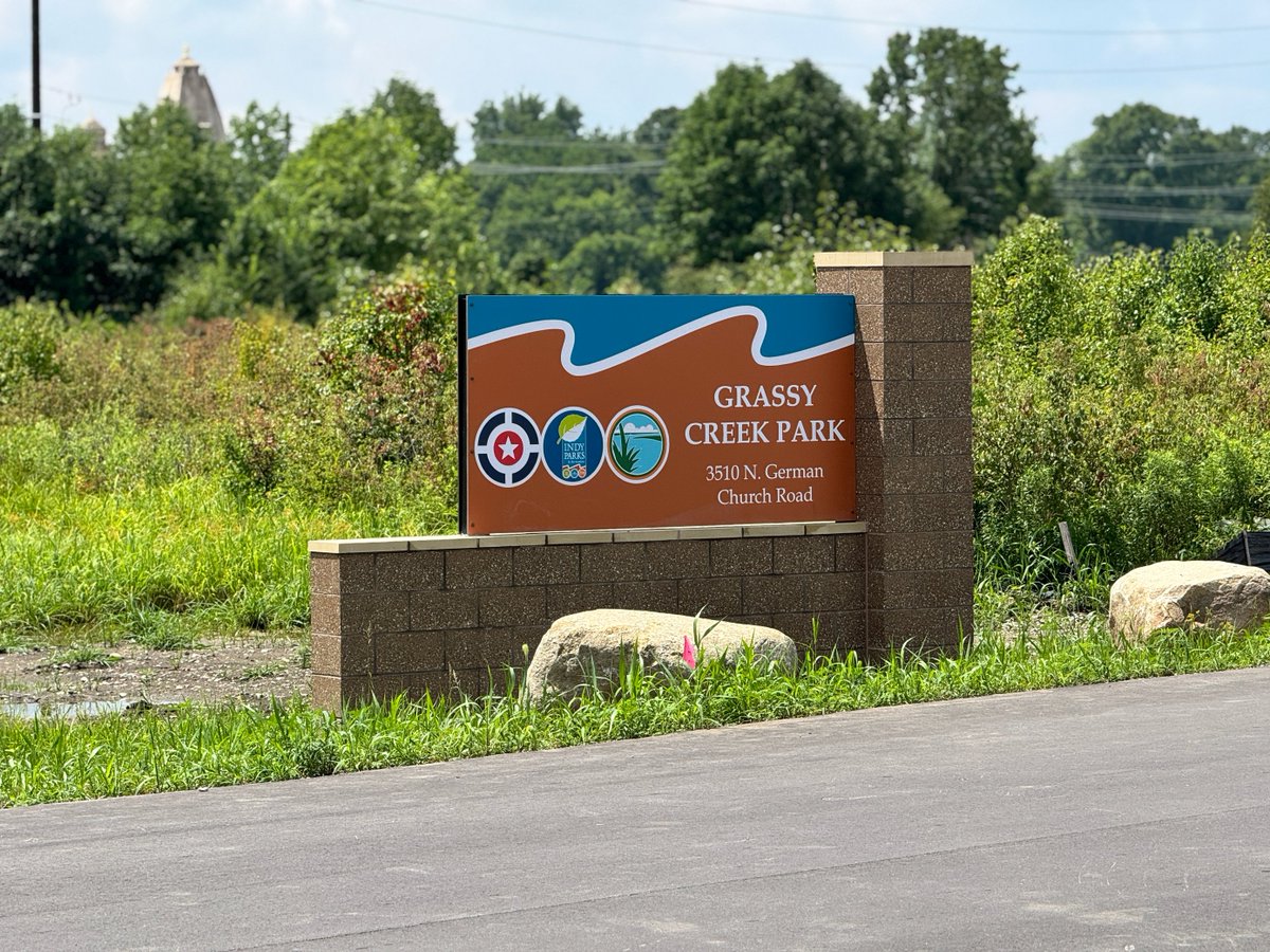 IndyDPW's tweet image. Heads up Indy! We're making progress on the Grassy Creek Greenway on the city's far eastside. This $3.3 million project is a multi-use trail along an abandoned east-west railroad corridor near Grassy Creek Regional Park, extending from Mitthoefer Road to Carroll Road.