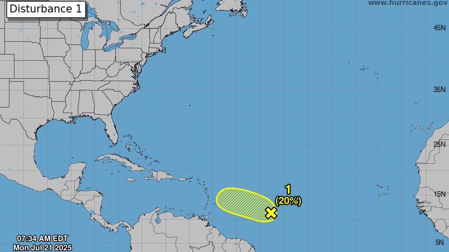 StormCat5_'s tweet image. 🍋 Keeping an eye on a weak system in the Atlantic. Only a 20% chance of development, and most models show it fizzling out. If this were September, though, this would be a problem.