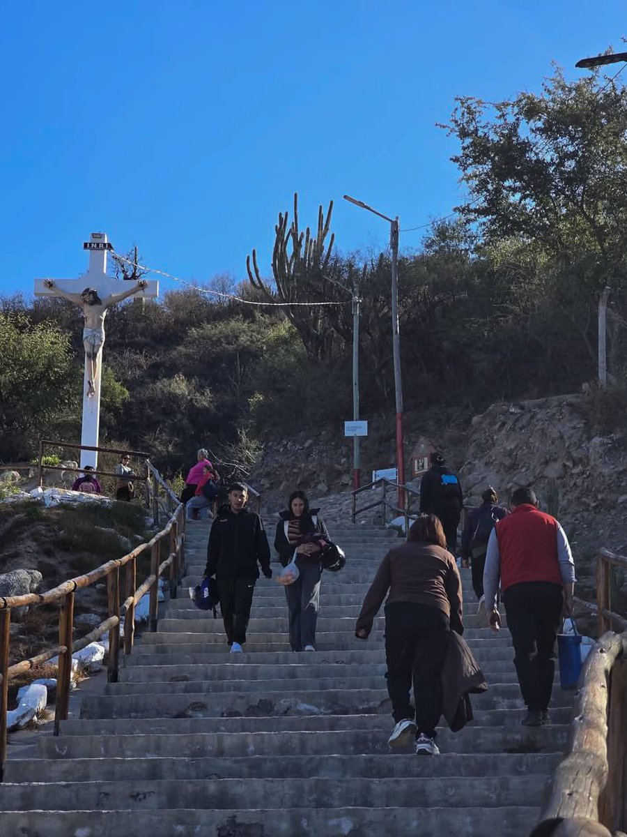 amolinalarioja's tweet photo. Durante este fin de semana, EL SENDERO DEL CALVARIO, que se encuentra en LAS PADERCITAS, se TRANSFORMÓ en uno de los destinos más visitados por los turistas que llegaron a NUESTRA Ciudad.

👇🏻 https://t.co/XdMPJQEMSR