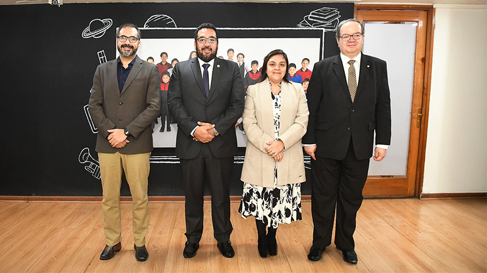 PUIC UNAM (@puic_unam) on Twitter photo 🇲🇽 Las casas de estudio mexicanas y chilenas pueden impulsar la movilidad de estudiantes y académicos. 🇨🇱
📰 Conoce más en <a href="/Gaceta_UNAM/">Gaceta UNAM</a>: gaceta.unam.mx/unam-y-gobiern…
#UNAM #Chile #CooperaciónAcadémica #EducaciónySuperior 🇲🇽 Las casas de estudio mexicanas y chilenas pueden impulsar la movilidad de estudiantes y académicos. 🇨🇱
📰 Conoce más en <a href="/Gaceta_UNAM/">Gaceta UNAM</a>: gaceta.unam.mx/unam-y-gobiern…
#UNAM #Chile #CooperaciónAcadémica #EducaciónySuperior