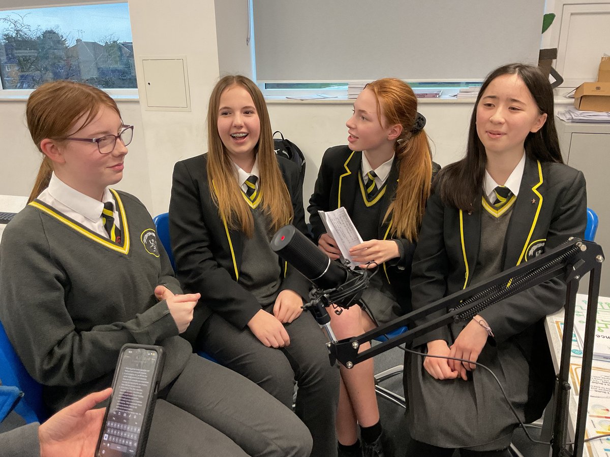 PutteridgeHSch's tweet image. 🎙️ New episode of PHS Perspectives out now!
In this episode, we explore AI - is it hype, hope, or a headache? Mr. James joins us along with a panel of students to share their thoughts and insights.
🎧 Listen here:
open.spotify.com/show/43Oghp4eN…