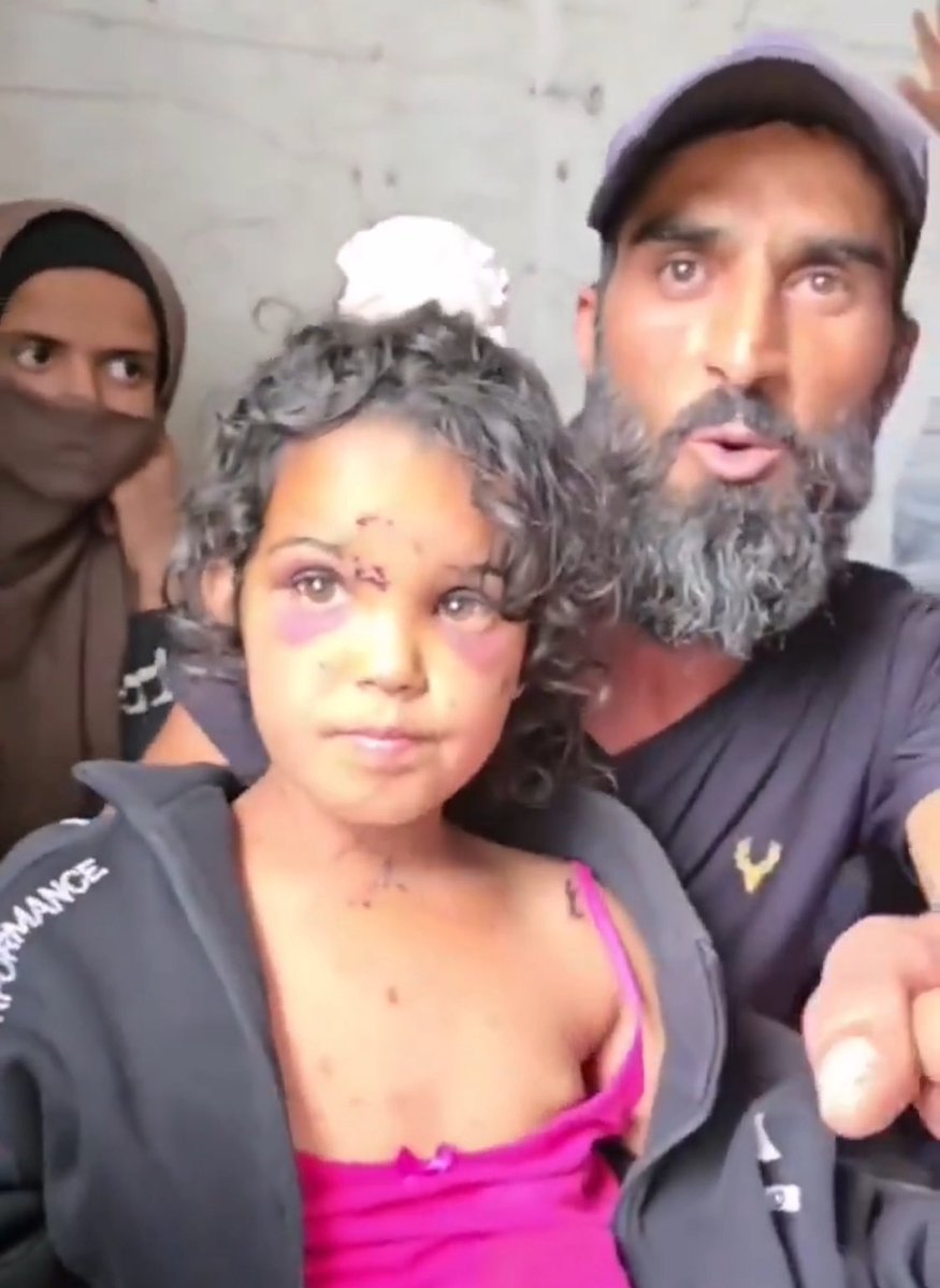 Hussein_L1's tweet image. What the main stream media is telling you that this girl is an #ISIS member and deserves to be butchered by Israeli proxies in the name of protecting minorities. (As they have done to hundreds of other children during past week)
#druze terreorist group did that
#bedouingenocide