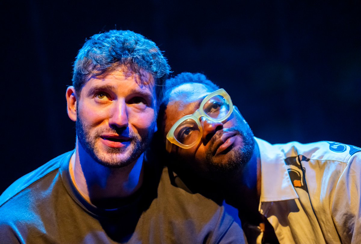 WESTENDBF's tweet image. 🎭 LAST CHANCE! 🎭
Besties, you only have a few more days to catch Harrison David Rivers' intimate, romantic and gripping play, This Bitter Earth, which continues to play at @sohotheatre until 26 July.
📷 Tristram Kenton
westendbestfriend.co.uk/news/review-th…