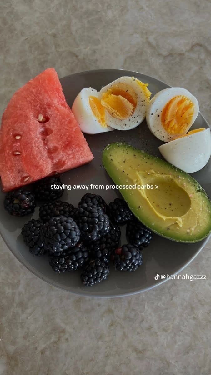 xopinkprada's tweet image. She believed in cardio, clean smoothies, and herself.