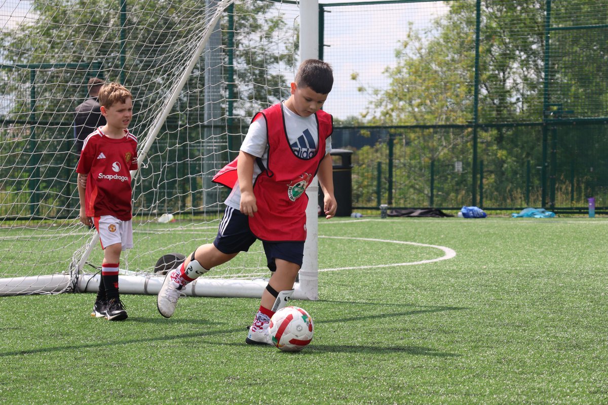 LaticsCommunity's tweet image. ⚽️ Our Summer #KelloggsFootballCamps are up and running!

Join us throughout the Summer for fun and engaging football activities. 

Find out more and book here 👇
officialsoccerschools.co.uk/wiganathletic/…

#wafc 🔵⚪️