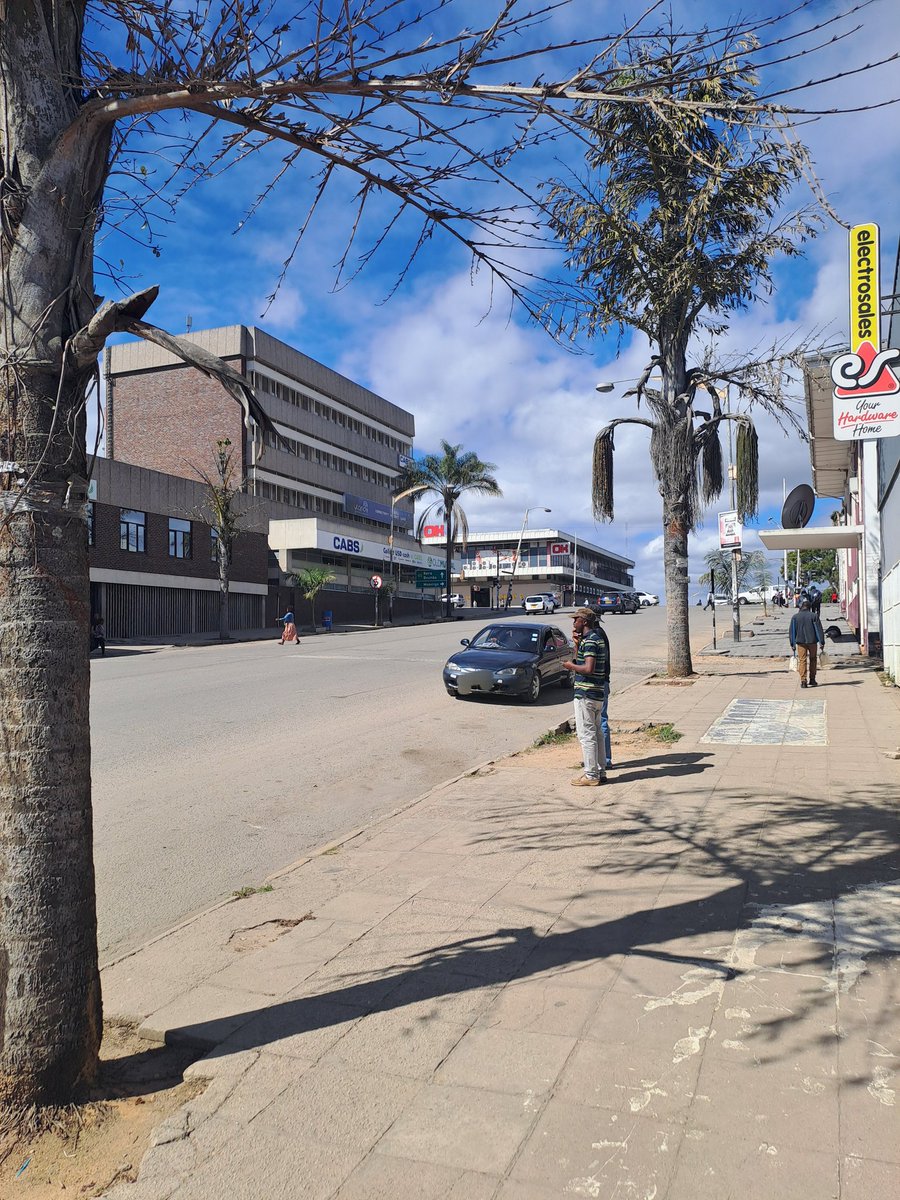 Rugare50's tweet image. Man, this city is so clean 👌