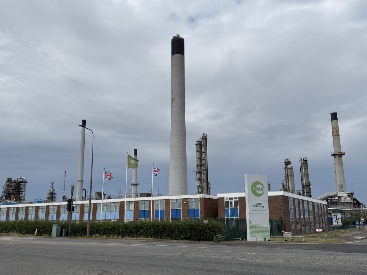 Phillip Norton (@phillipnorton) on Twitter photo Breaking: Iām told āno suitable buyerā has come forward regarding Prax Lindsey Oil Refinery near Immingham.
Closure ānow inevitableā according to MP <a href="/MartinVickers/">Martin Vickers</a>
<a href="/BBCPaulMurphy/">Paul Murphy</a> will have latest on <a href="/looknorthBBC/">BBC East Yorkshire</a> at 6:30pm Breaking: Iām told āno suitable buyerā has come forward regarding Prax Lindsey Oil Refinery near Immingham.
Closure ānow inevitableā according to MP <a href="/MartinVickers/">Martin Vickers</a>
<a href="/BBCPaulMurphy/">Paul Murphy</a> will have latest on <a href="/looknorthBBC/">BBC East Yorkshire</a> at 6:30pm