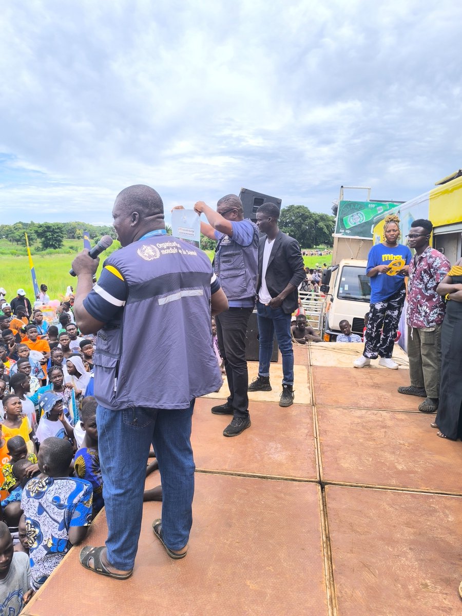 OMSTogo's tweet photo. 📢 L’OMS appuie la sensibilisation contre la #mpox lors des fêtes traditionnelles de lutte #Évala dans le District de la Kozah 🇹🇬. Mobilisation communautaire essentielle pour prévenir la propagation ! #SantéPublique #Prévention #Évala2025 https://t.co/6mGt032spN