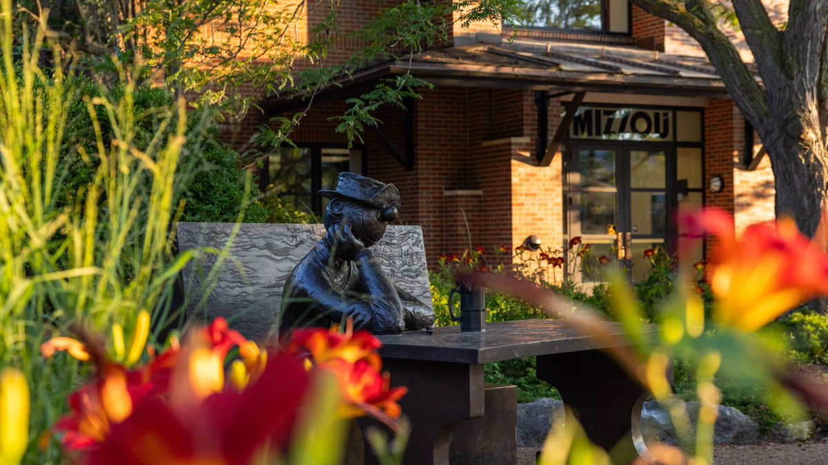 MizzouAlumni's tweet image. Don't you love a #Mizzou summer? We love Mizzou during every season, but campus really shines this time of year. Reply with your favorite spot on campus during the summer! ☀️