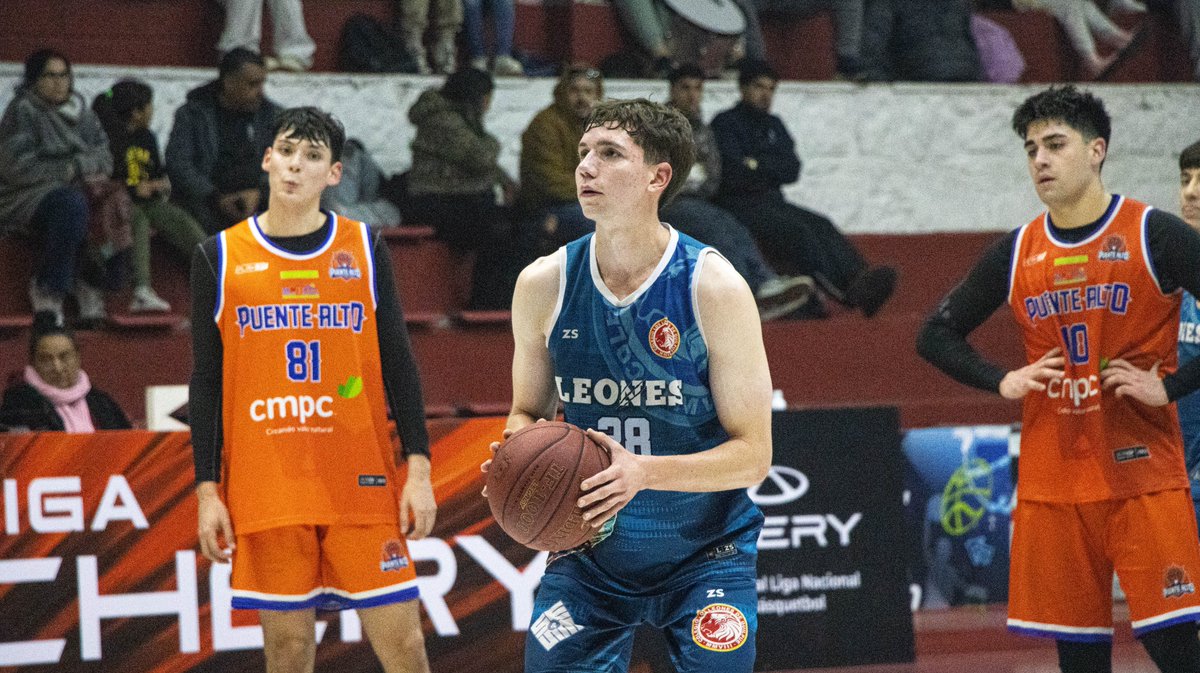 CDCLosLeones's tweet image. 🦁👏 Este sábado nuestros Leones U-21 avanzaron a las semifinales de la Libcentro 🏀 de @arbam.metrobasket tras vencer a @puentealtocd por 89-87, en un duelo que se definió por detalles
👉 Ahora enfrentarán a @providenciabasket en la siguiente fase del torneo
#VamosLeones