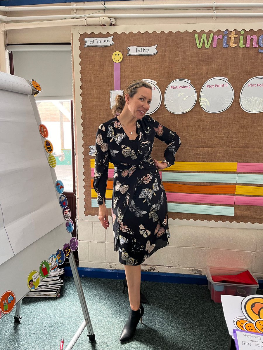 fairwayGLP's tweet image. A great end to the school year. The wonderful @janeconsidine came to @fairwayGLP today to provide The Write Stuff training for us and @reaside_academy. A thoroughly insightful day with alignment to the new Writing framework!
💚🤝👌💚
#Fairway #GLP #TheWriteStuff #Writing #CPD