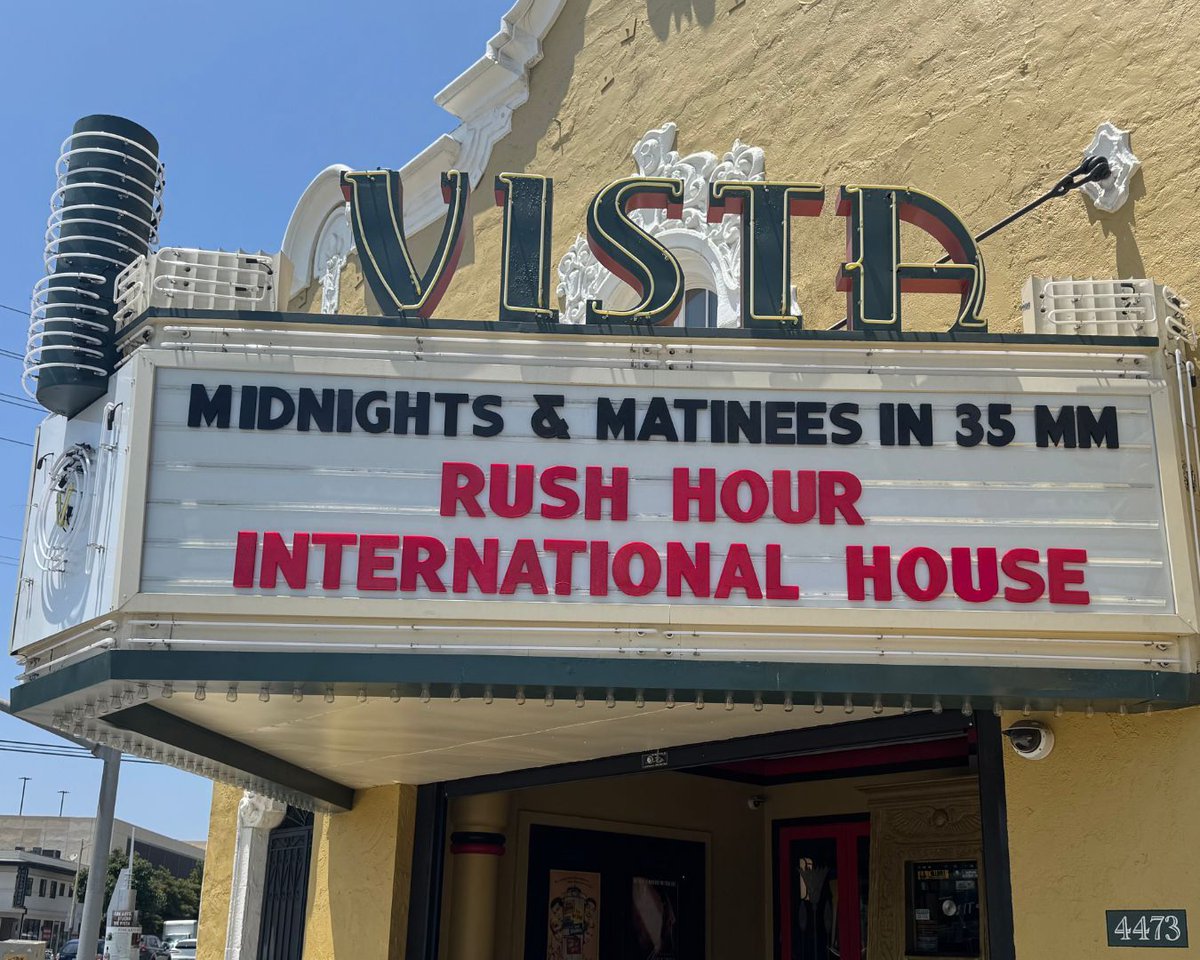 vistahollywood's tweet image. This weekend in 35mm!
RUSH HOUR (1998) screens this Friday & Saturday, July 25th & 26th, at midnight.
INTERNATIONAL HOUSE (1933) screens this Saturday & Sunday, July 26th & 27th, at 10:00am.