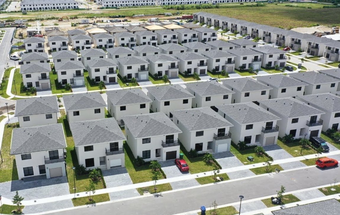 mattbaran's tweet image. I will defend your right to paint your house any color you want, or to build it any style or level of ‘ugliness’ you choose.