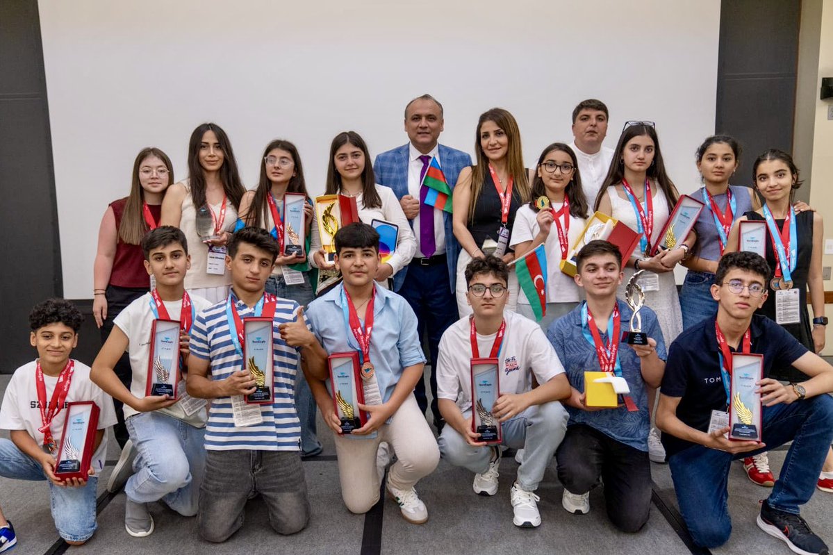 azembassyus's tweet image. 🇦🇿 Azerbaijan shines on the global stage!
At the prestigious TeenEagle English Competition held in the U.S., Azerbaijani students triumphed among peers from 30 countries:
🏅 5 Gold
🥈 5 Silver
🥉 4 Bronze
🌍 1 student ranked 2nd in the world
We applaud our students’ excellence…