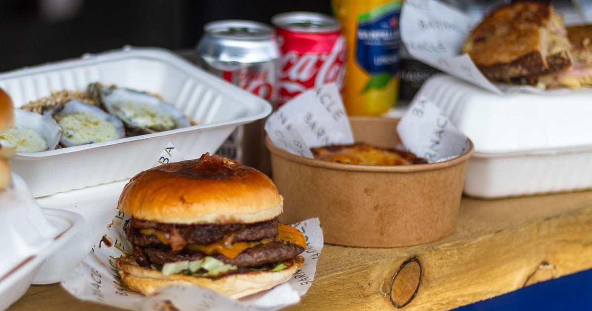 Barnaclelpool's tweet image. VENISON AND PORK SMASH BURGER 🤩😋
Definitely a fan favourite, these burger patties are sourced in Cheshire, absolutely full of flavour, and perfect fuel for a walk along @theAlbertDock 🌊
#barnacleliverpool #liverpoolfood #liverpooltourism #thealbertdock #foodie