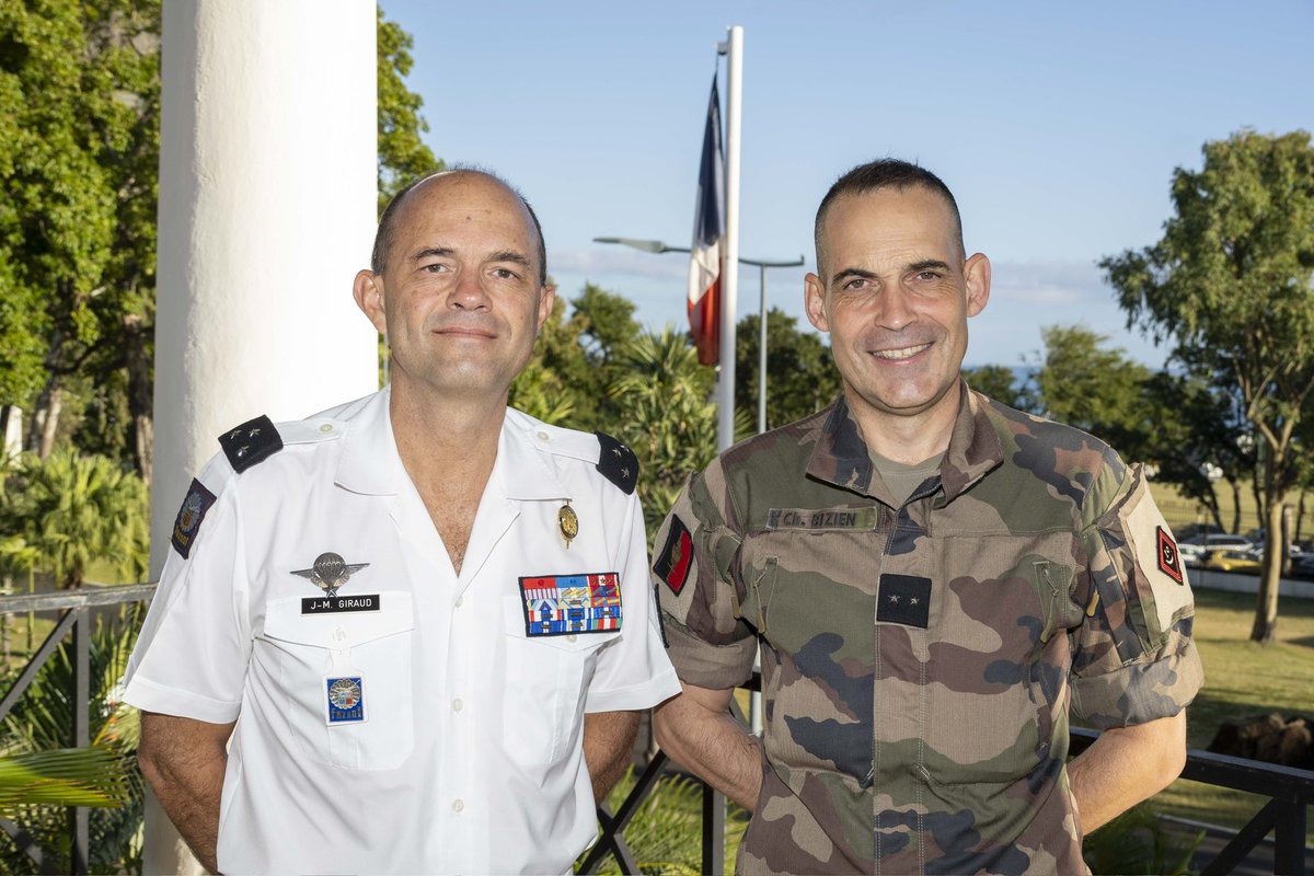 Brigade du génie (@brigadedugenie) on Twitter photo A Mayotte, le général BIZIEN a rencontré les soldats du bataillon de reconstruction (BATREC) engagé suite au cyclone #Chido et échangé avec le COMSUP <a href="/fazsoi_officiel/">Forces armées dans la zone sud de l'océan Indien</a> et le @PREF976.
Une mission au plus proche du terrain, au service de la reconstruction et de la résilience. A Mayotte, le général BIZIEN a rencontré les soldats du bataillon de reconstruction (BATREC) engagé suite au cyclone #Chido et échangé avec le COMSUP <a href="/fazsoi_officiel/">Forces armées dans la zone sud de l'océan Indien</a> et le @PREF976.
Une mission au plus proche du terrain, au service de la reconstruction et de la résilience.