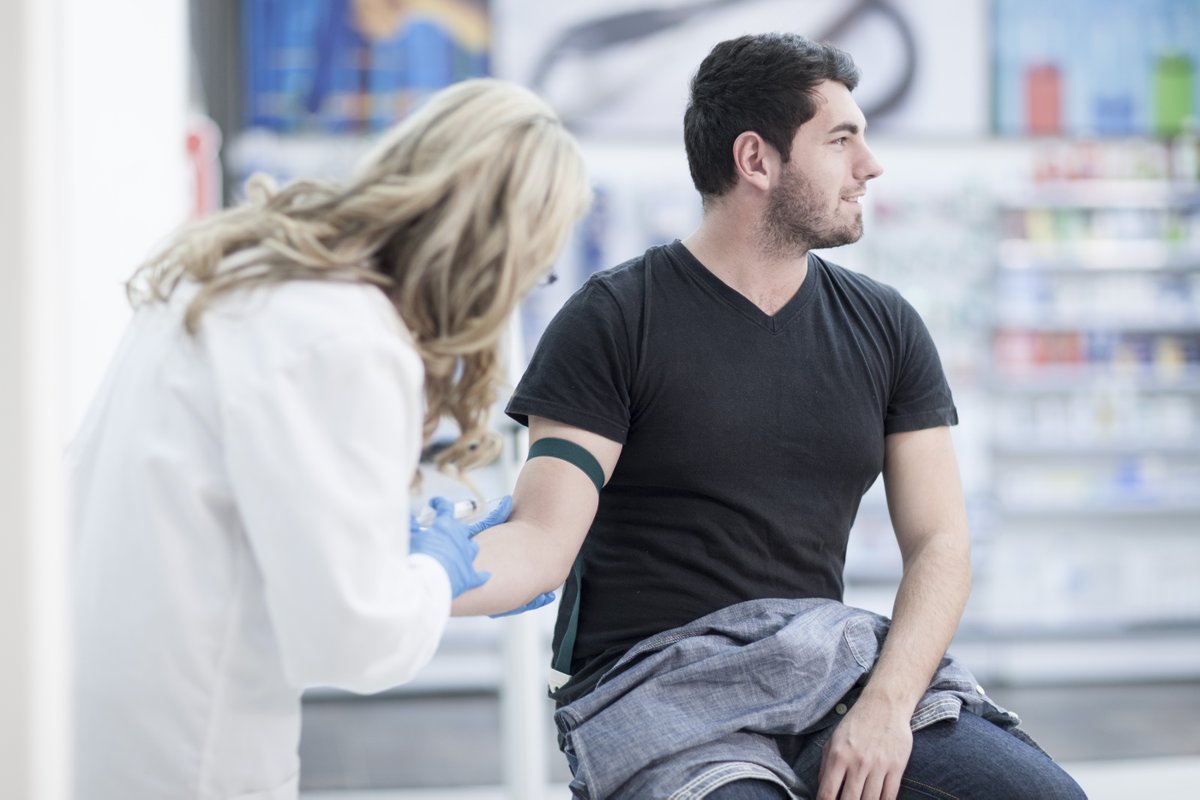 BodyPROHIV's tweet image. New CDC #HIV nPEP guidelines reinforce U=U — viral suppression = no transmission risk for sex, clarify when #nPEP is not needed if source VL &lt;200 copies/mL, &amp; call for risk-based case-by-case decisions for needle sharing.➜ bit.ly/40LppTd #nPEP #PrEP #IDTwitter