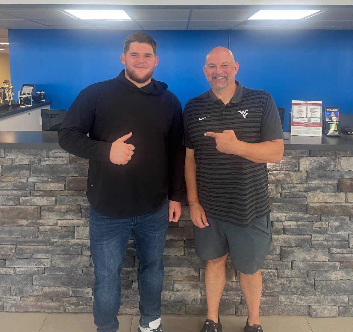 Toothman_Ford's tweet image. Good to have @zfrazier54 swing by the dealership before Steeler Training Camp! Homegrown talent, WVU Legend and Pittsburgh Steeler rising star #NFL #WVUFootball