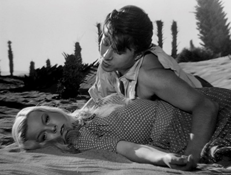 philippe_rouyer's tweet image. À 22h30 sur @ARTEfr, le trop rare «Manon» de #HenriGeorgesClouzot, libre adaptation de « Manon Lescaut» dans la France de 1944. Avec Cécile Aubry (la future autrice de «Belle et Sébastien»), Michel Auclair, Serge Reggiani et des fulgurances de mise en scène. Lion d’or Venise 1949