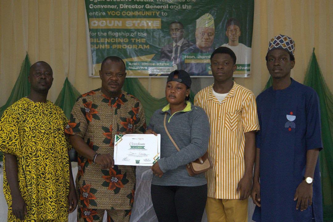 Youthcreativez's tweet photo. What an impactful 2-day training in Ogun State!🔥
Young creatives gained skills, mentorship &amp; hope for a violence-free future.
Thank you to all who showed up! 🫶
Next stop ➡️ LAGOS — Silencing the Guns just got louder! 🔥 https://t.co/tZ8pY6XEst