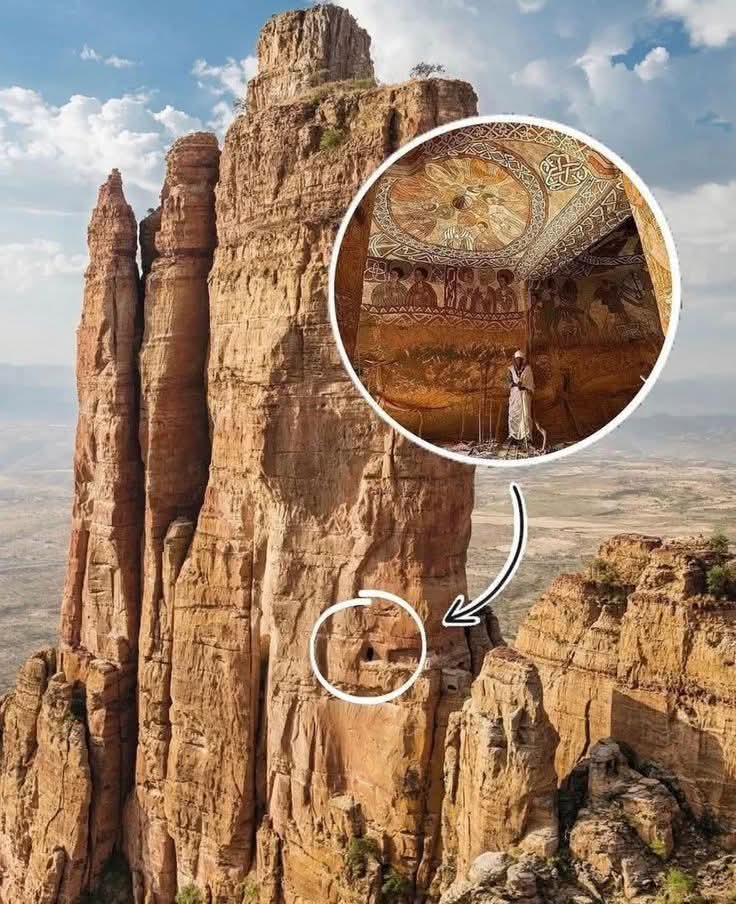 4biddnKnowledge's tweet image. Abuna Yemata Church in Tigray is a must-visit for its stunning location and historical significance. The climb is challenging but rewarding, offering incredible views and a glimpse into ancient art and architecture.