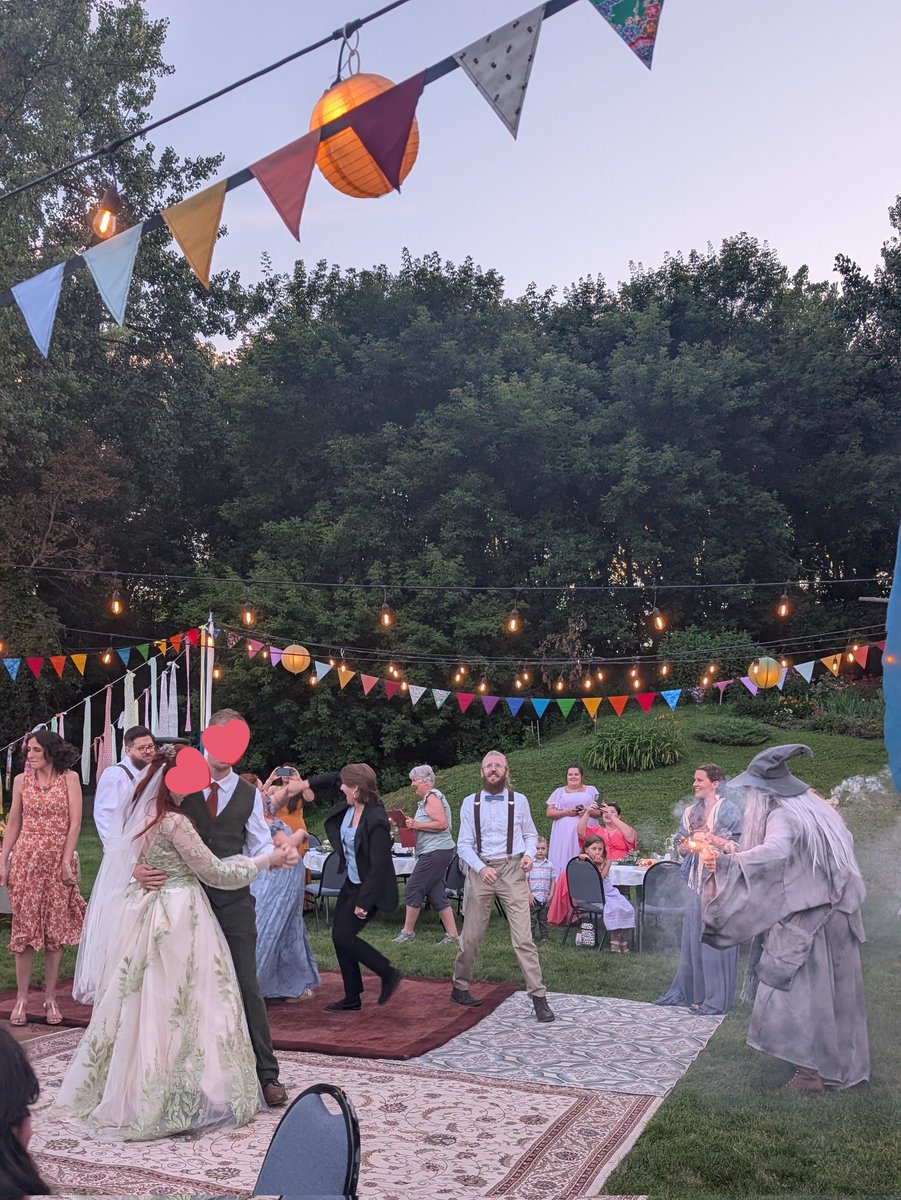 MeekyBlinders's tweet image. instagram has started showing me ads for autism tests which i'm sure is totally unrelated to the fact that i just spent the weekend at my brother’s lotr themed wedding where 1 in 5 guests were from their D&D groups