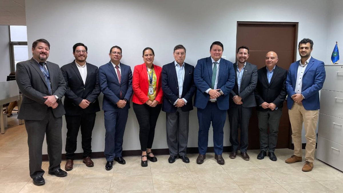 RedCLARA's tweet image. #Noticias| En el marco de #BELLAII, @RedCLARA realizó una misión a 🇨🇷 para fortalecer alianzas clave en la transformación digital de ALC.
Costa Rica, junto a 🇵🇪 🇸🇻 🇬🇹 🇭🇳, es país prioritario por su avance en tecnología e infraestructura digital.
Detalles🔗shorturl.at/C5muH