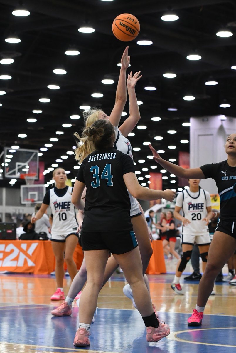 Izzy Rohr tweet media