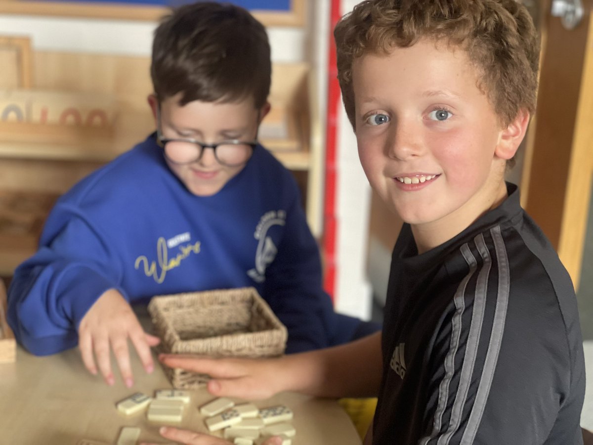 🌧️☀️ Finchingfield Fest 2025
In the afternoon, pupils took part in a fantastic rotation of indoor events:
💪 Mr Blunkell kept everyone moving with fun sports challenges.
🧘 Mindful and relaxing yoga with Mrs Russell.
🔍 A Montessori-inspired exploration with Mrs Nixon,