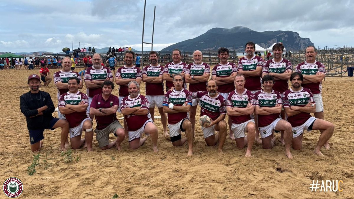 🥉¡Bronce al sol del Cantábrico! Nuestros Senior C lo dieron todo en la arena de Laredo y se subieron al podio del Circuito Internacional de Rugby Playa Solidario.

💪 Garra granate sin importar la superficie. ¡Enhorabuena, equipo!

#ARUC #RugbyPlaya #SomosGranates