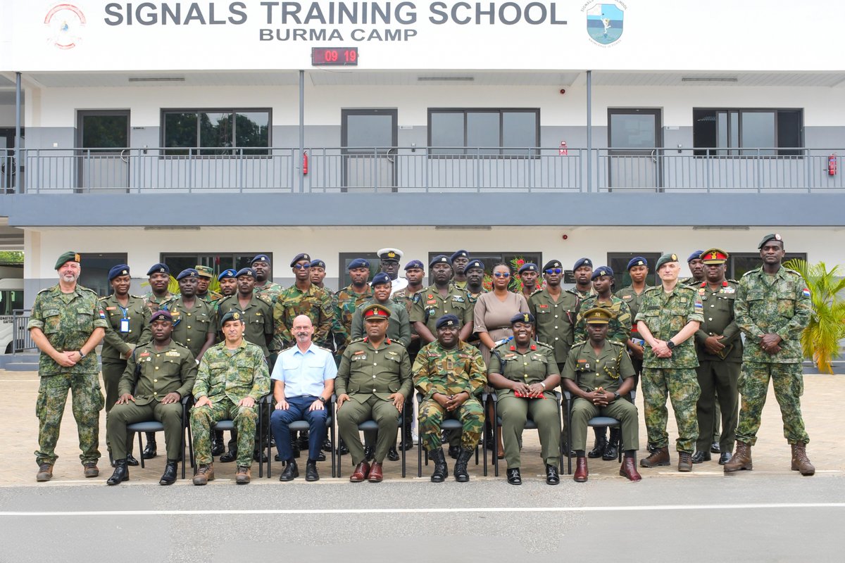 CDS_Defensie's tweet image. Instabiliteit verspreidt zich snel. Daarom draagt Nederland bij aan het Europese initiatief om West-Afrikaanse landen te helpen hun veiligheidscapaciteit te versterken, om dreigingen aan de bron te keren. 👉 defensie.nl/actueel/nieuws…