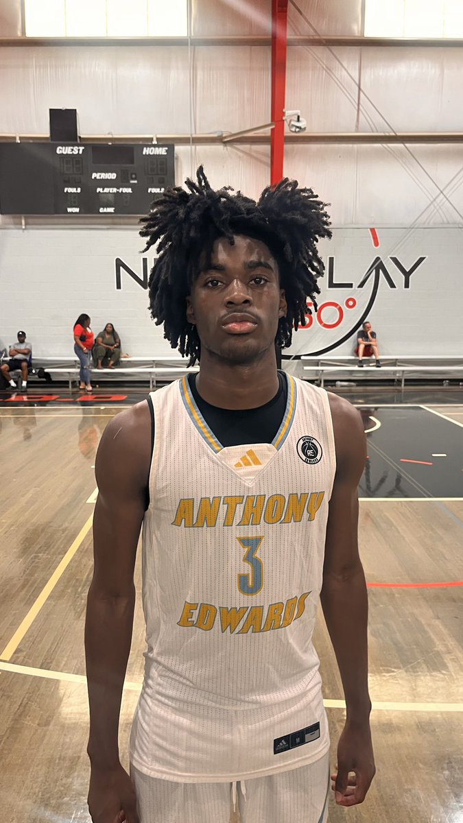 Shun Williams (@ontheradarhoops) on Twitter photo c/o Donovin Martin (<a href="/ALX_Bball/">Alexander Basketball</a>) has a dog mentality and loves to compete! his passion for the game doesn’t go unnoticed as he’s always constantly diving for loose balls. Martin also scores the ball in bunches and can explode for personal scoring runs in a heart beat.
📌 c/o Donovin Martin (<a href="/ALX_Bball/">Alexander Basketball</a>) has a dog mentality and loves to compete! his passion for the game doesn’t go unnoticed as he’s always constantly diving for loose balls. Martin also scores the ball in bunches and can explode for personal scoring runs in a heart beat.
📌