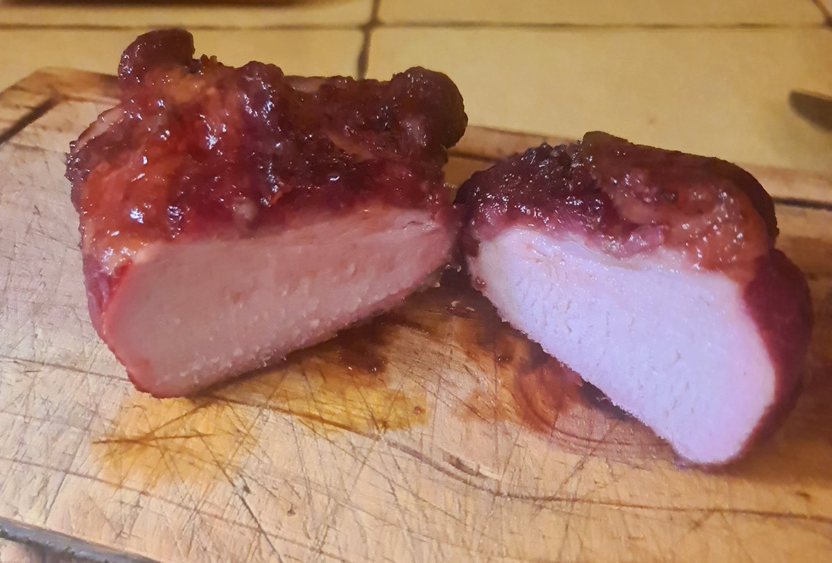 Malandr43912981's tweet image. Stuk varkensnek (in Char Sui saus) gerookt. Wat een feest is dit. 😋🤗