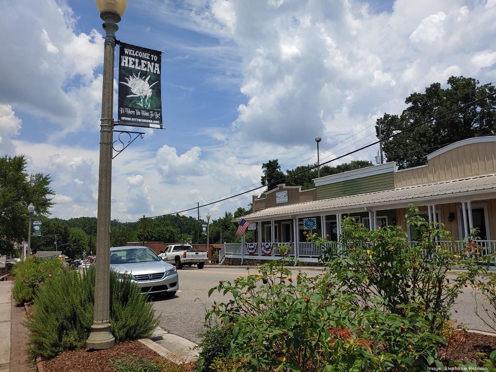 Colliers_AL's tweet image. Old Town Helena land sites hit auction block on August 14th - Two tracts in the heart of Helena and both sites are near or have a view of the Buck Creek waterfall in Old Town Helena.  buff.ly/bzY1HYU | via @bhambizjrnl #helenaal #retailsite #developmentsites