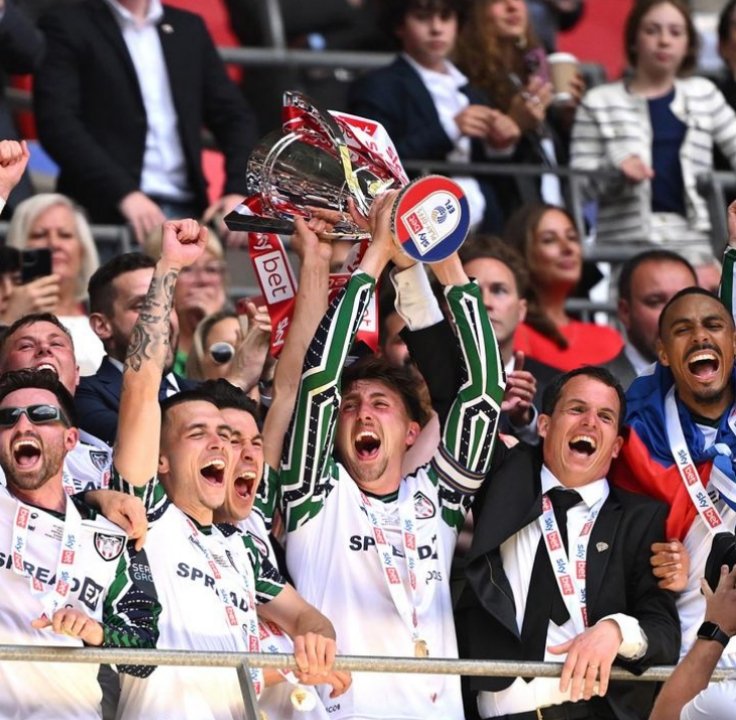 chrisardinho's tweet image. Now that the hype of #FPL 25/26 launch has kinda settled, here are some of my initial thoughts on Sunderland player prices 🔴⚪

Disclaimer: this isn’t a recommendation thread. Just some personal takes 💭

RT/likes will be appreciated

#HawayTheLads #SAFC
#FPLCommunity